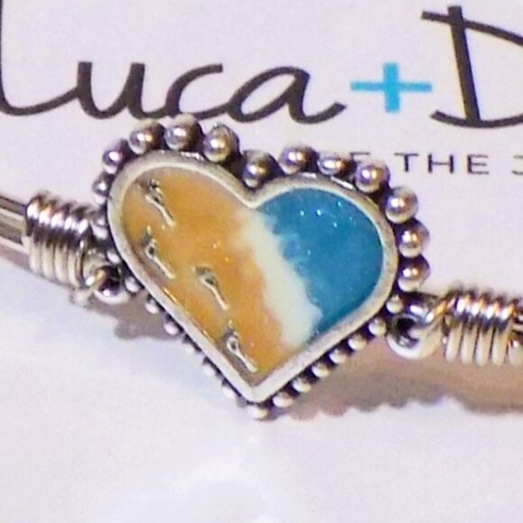 New Luca & Danni Footprints In the Sand Hidden Message Heart Bracelet. - Picture 4 of 6